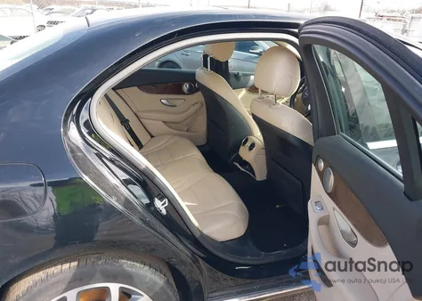 2015 Mercedes-Benz C 300 from USA, damaged, VIN 55SWF4KB6FU002939